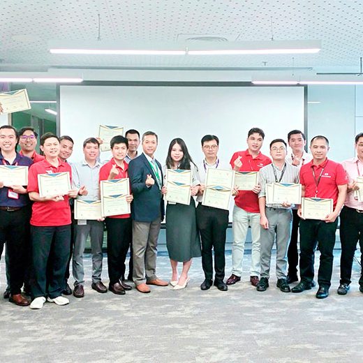 Quan-Ly-Khung-Hoang-Truyen-Thong-Noi-Bo-Paul-Huynh