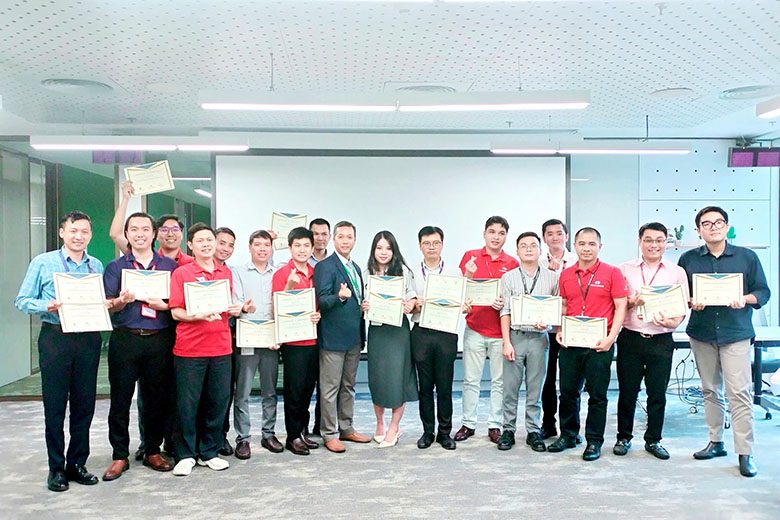 Quan-Ly-Khung-Hoang-Truyen-Thong-Noi-Bo-Paul-Huynh (12)
